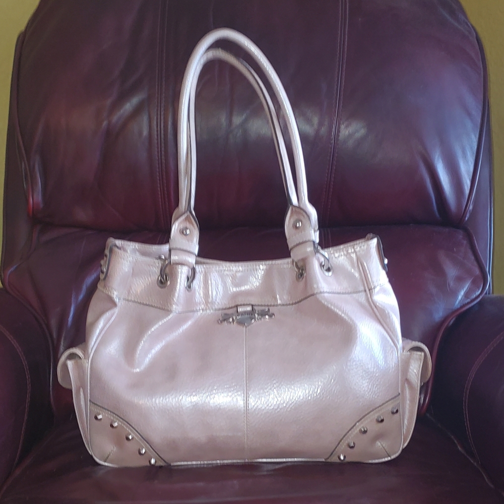 Women’s Metallic Light Pink Tote Bag - Elegant Everyday Handbag - Picture 4 of 16